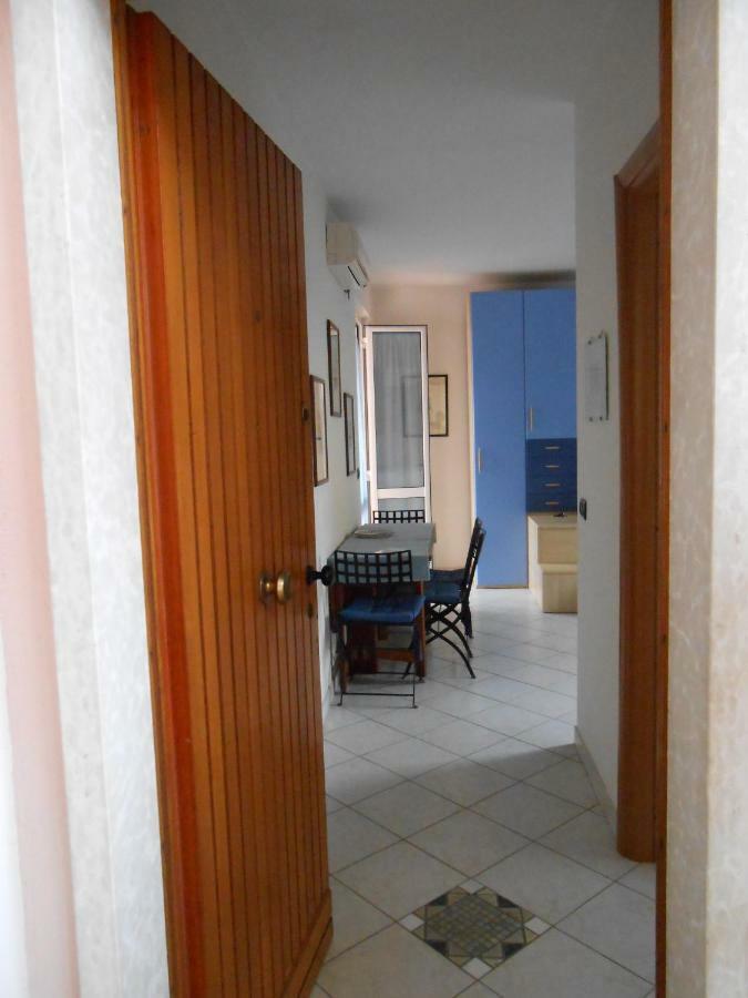 Monolocale A Peschiera Del Garda Vista Lago Apartment Exterior foto