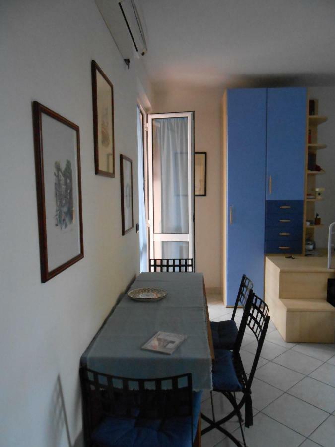 Monolocale A Peschiera Del Garda Vista Lago Apartment Exterior foto