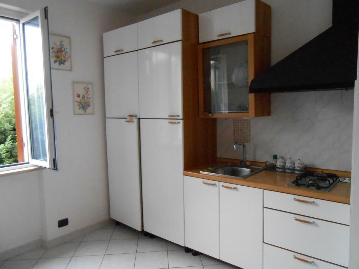 Monolocale A Peschiera Del Garda Vista Lago Apartment Exterior foto